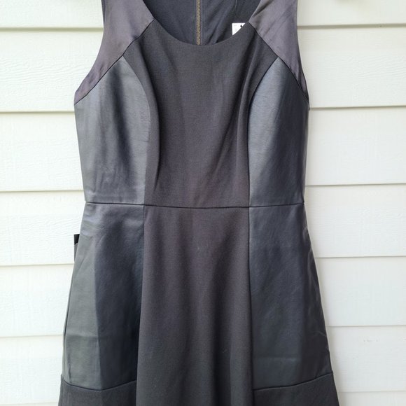 The Limited Little Black Dress - Picture 2 of 6